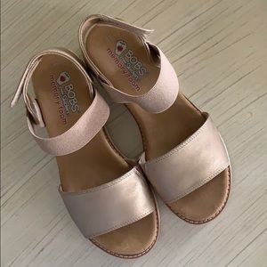 Bobs from Skechers rose gold sandals 8